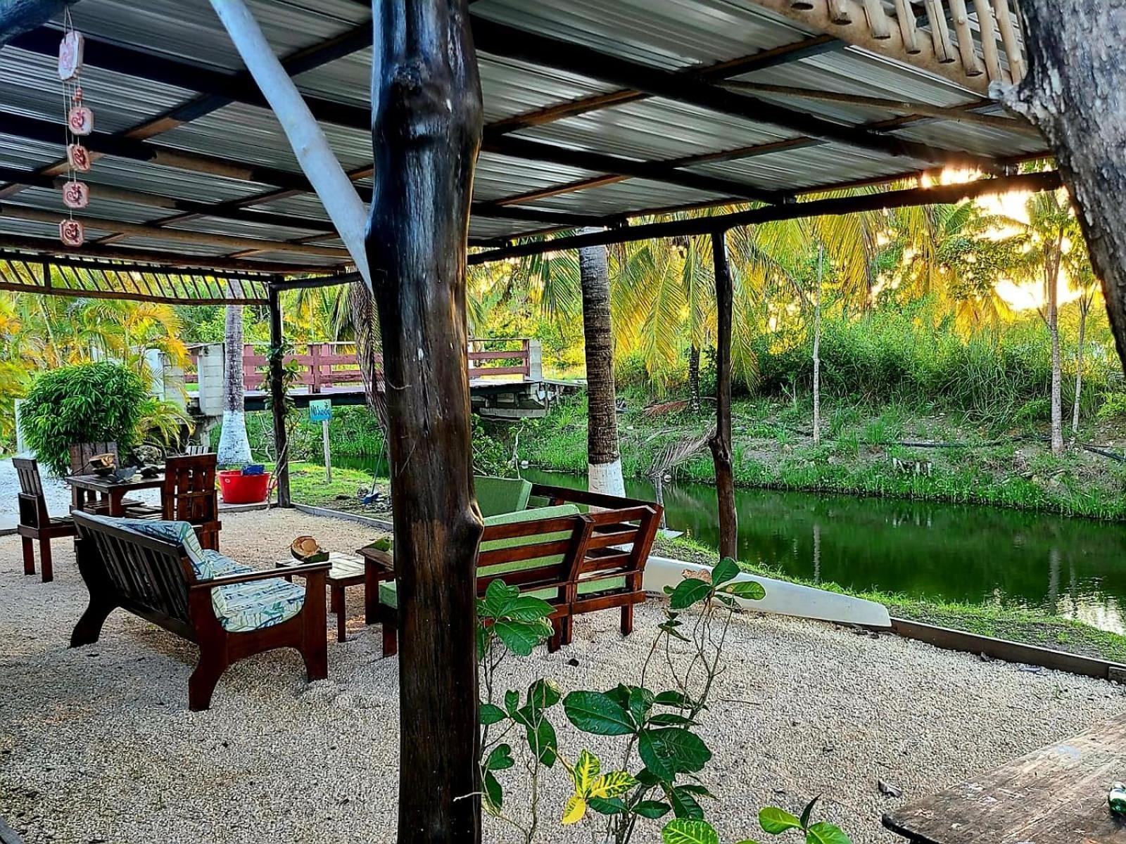 Tuquil-Ha Bed & Breakfast Ladyville Ngoại thất bức ảnh
