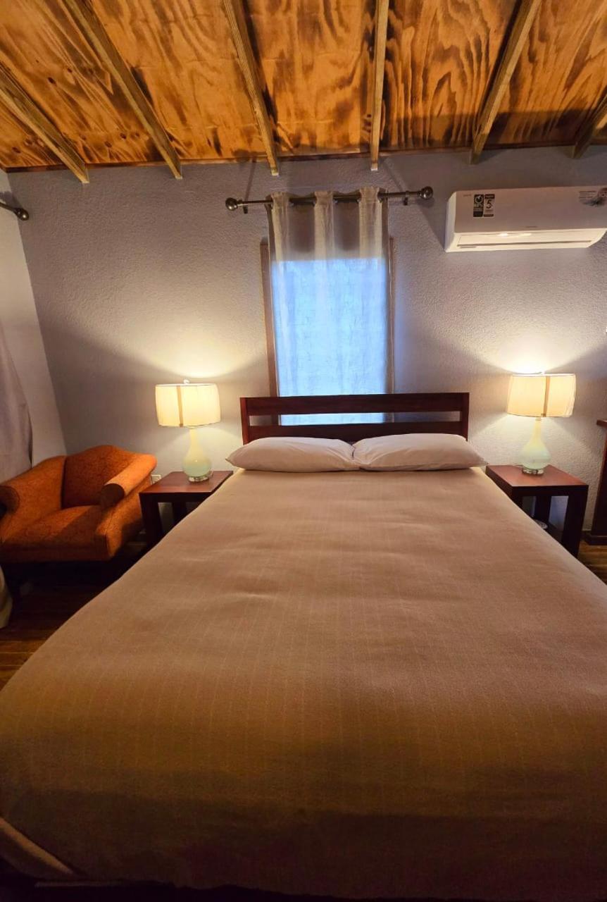 Tuquil-Ha Bed & Breakfast Ladyville Ngoại thất bức ảnh