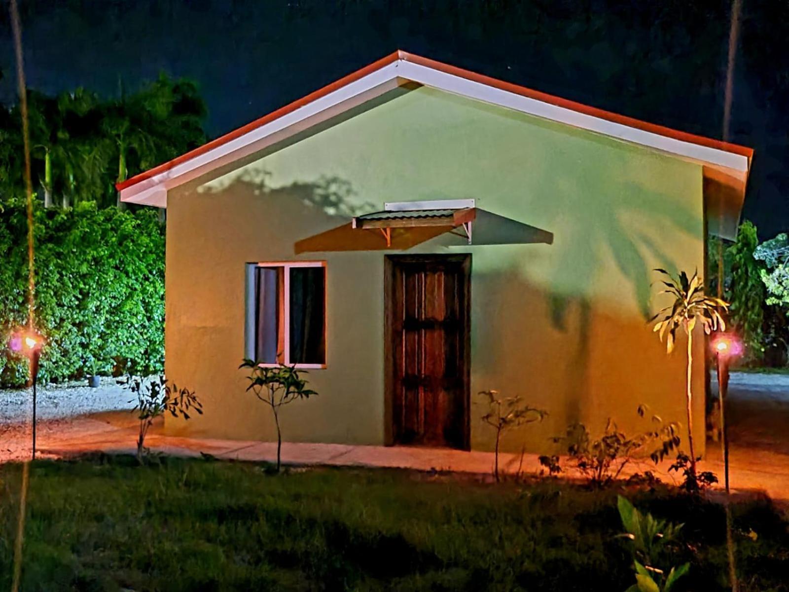 Tuquil-Ha Bed & Breakfast Ladyville Ngoại thất bức ảnh